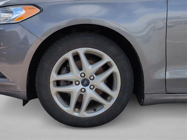 Used 2014 Ford Fusion SE image 10