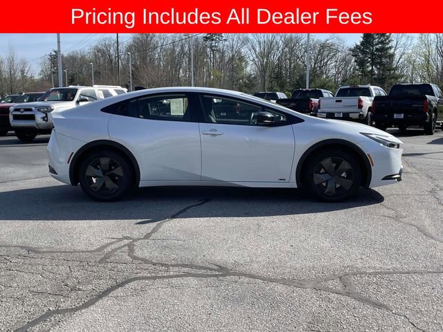 Used 2026 Toyota Prius LE AWD/4WD image 6