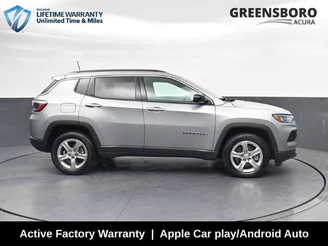 Used 2023 Jeep Compass Latitude w/ Sun and Sound Group AWD/4WD image 4