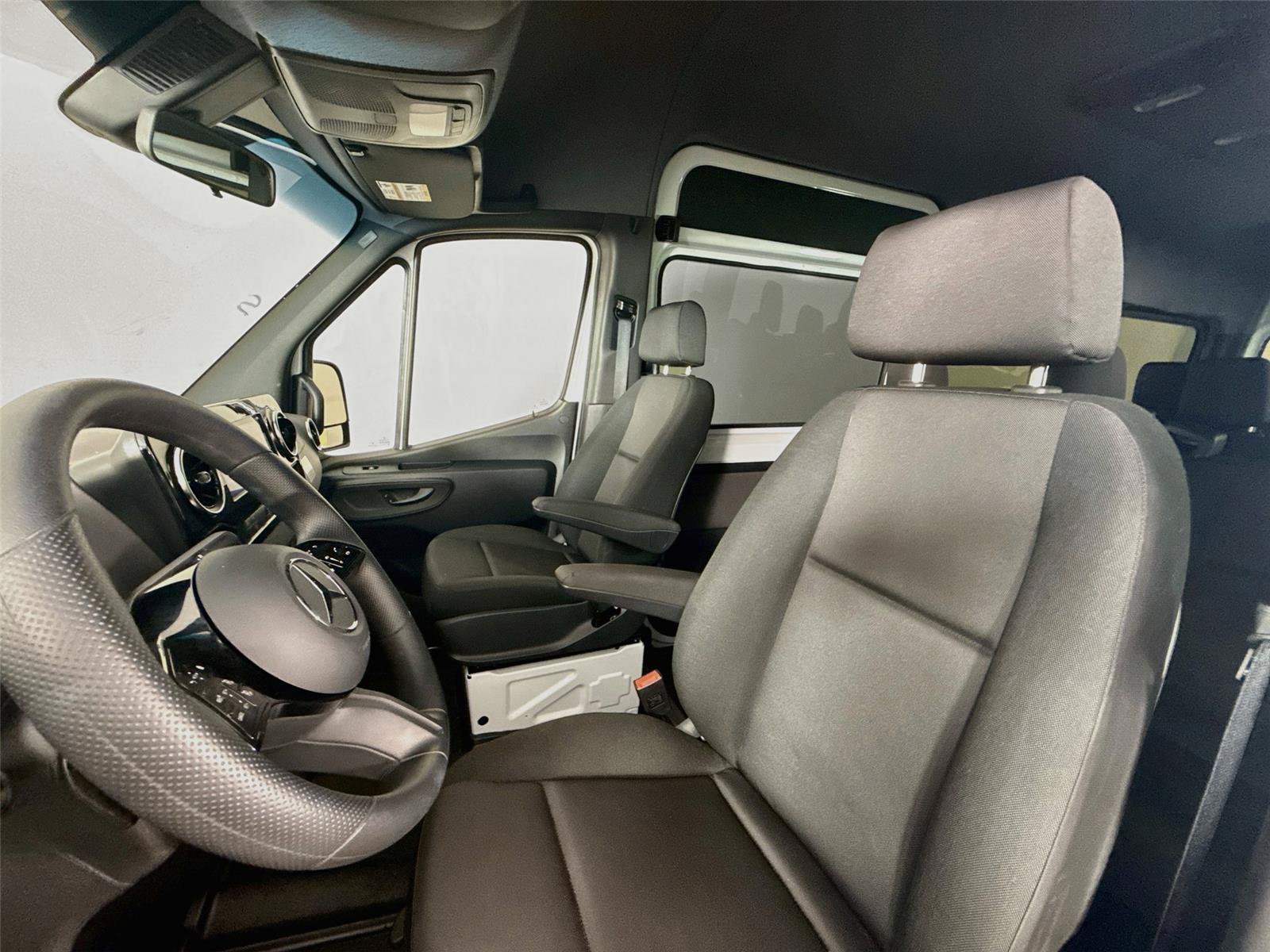 Used 2026 Mercedes-Benz Sprinter 2500 image 7