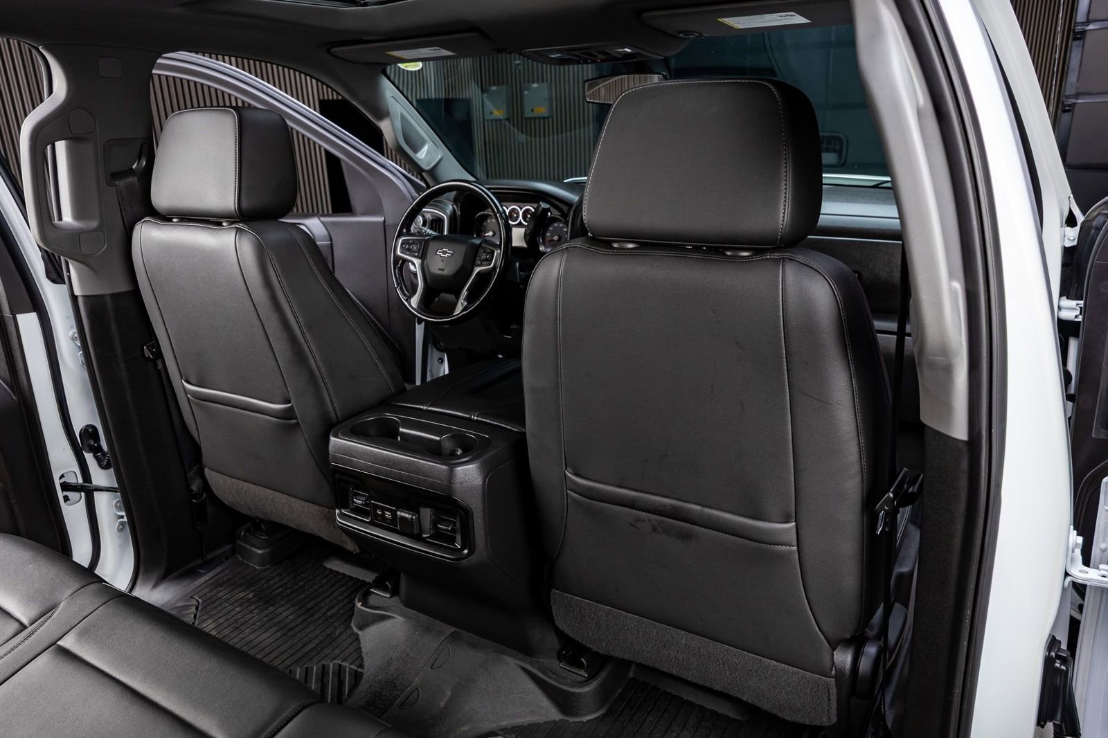 Used 2020 Chevrolet Silverado 1500 LT Trail Boss image 32