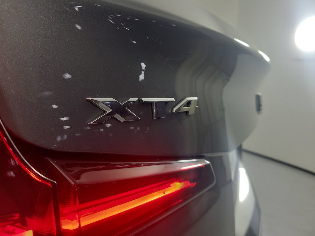 Used 2025 Cadillac XT4 Premium Luxury FWD image 6