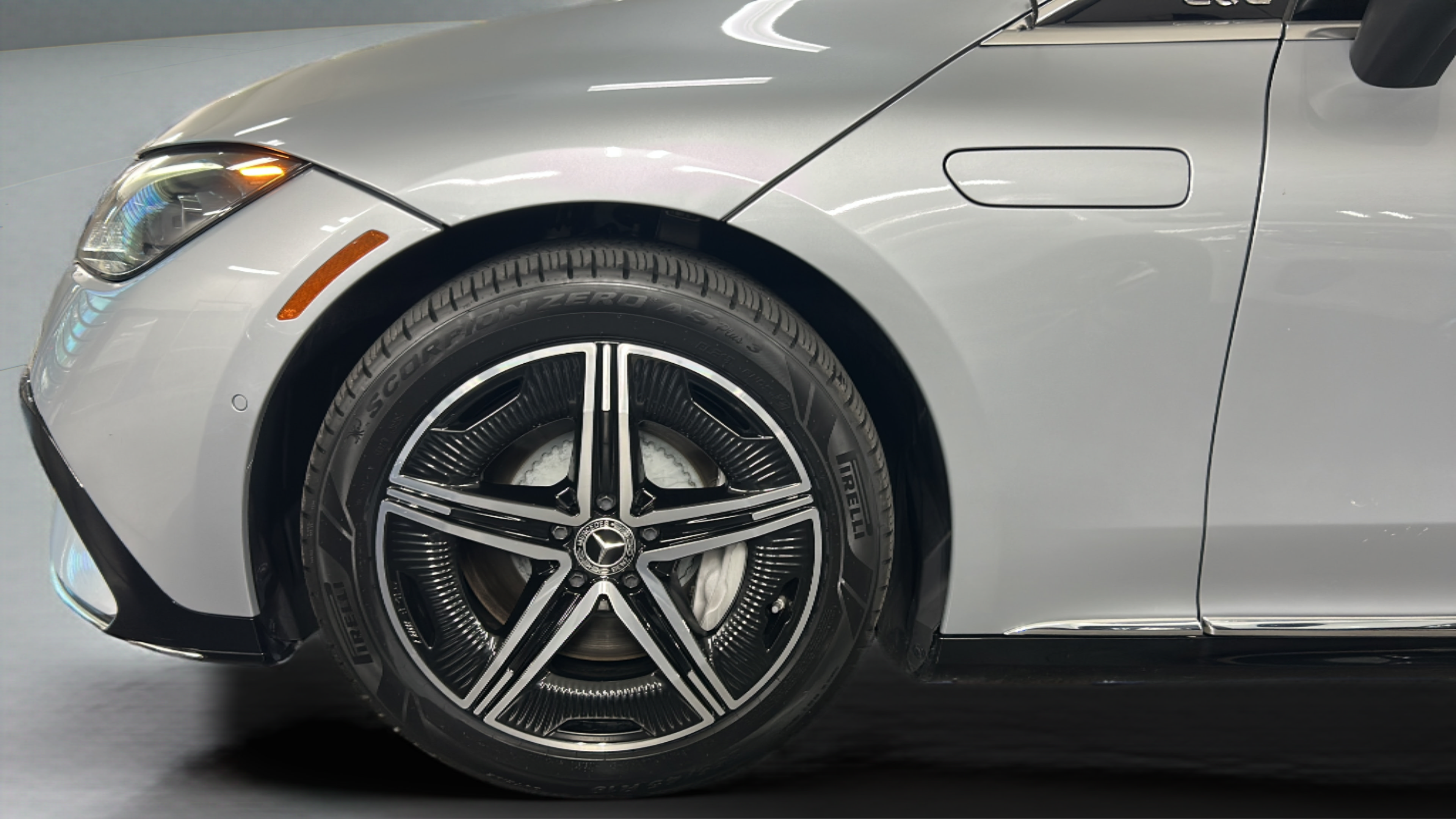 Certified 2023 Mercedes-Benz EQE 500 4MATIC Sedan image 9