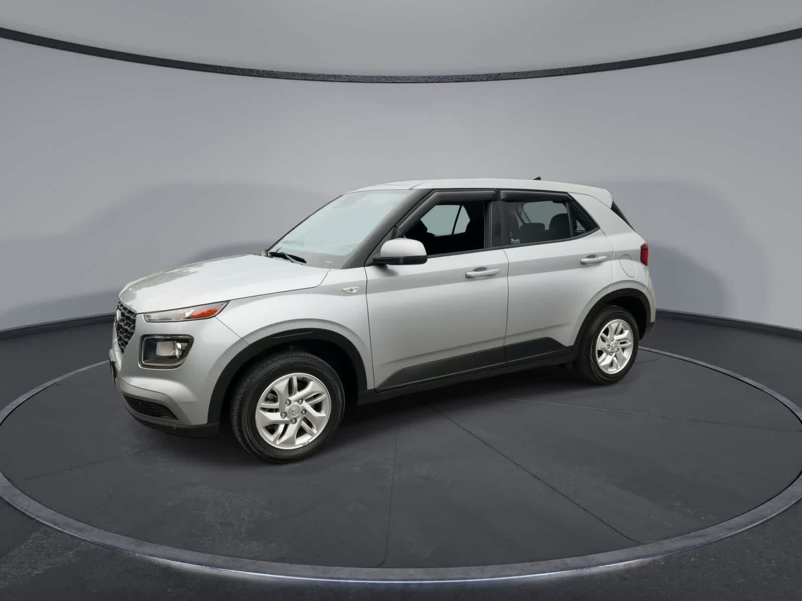 Used 2022 Hyundai Venue SE FWD image 4