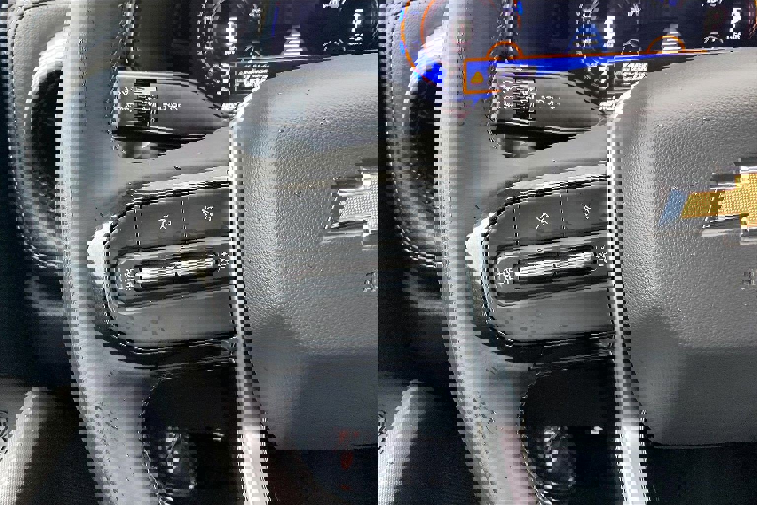 Used 2024 Chevrolet Colorado LT w/ LT Convenience Package image 23