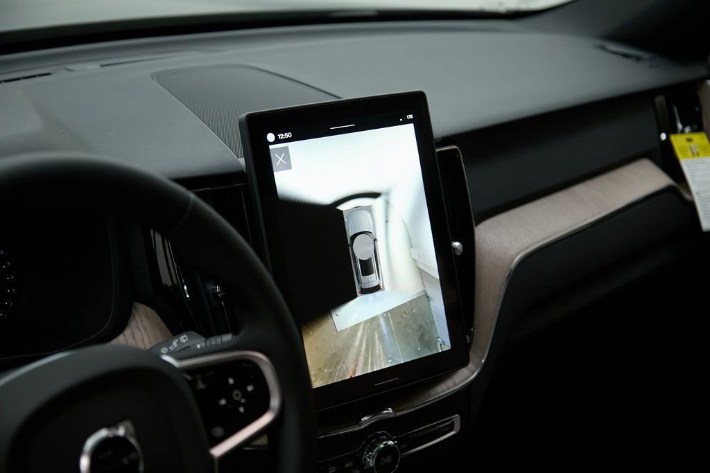 New 2026 Volvo XC60 B5 Plus w/ Protection Package Premier image 17