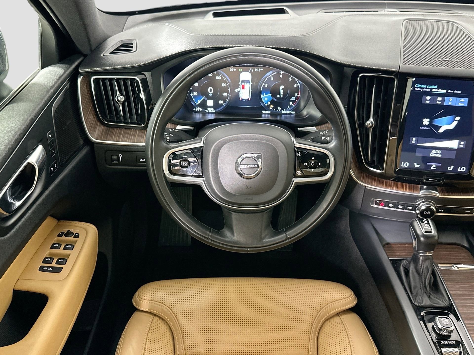 Used 2020 Volvo XC60 T5 Inscription image 24