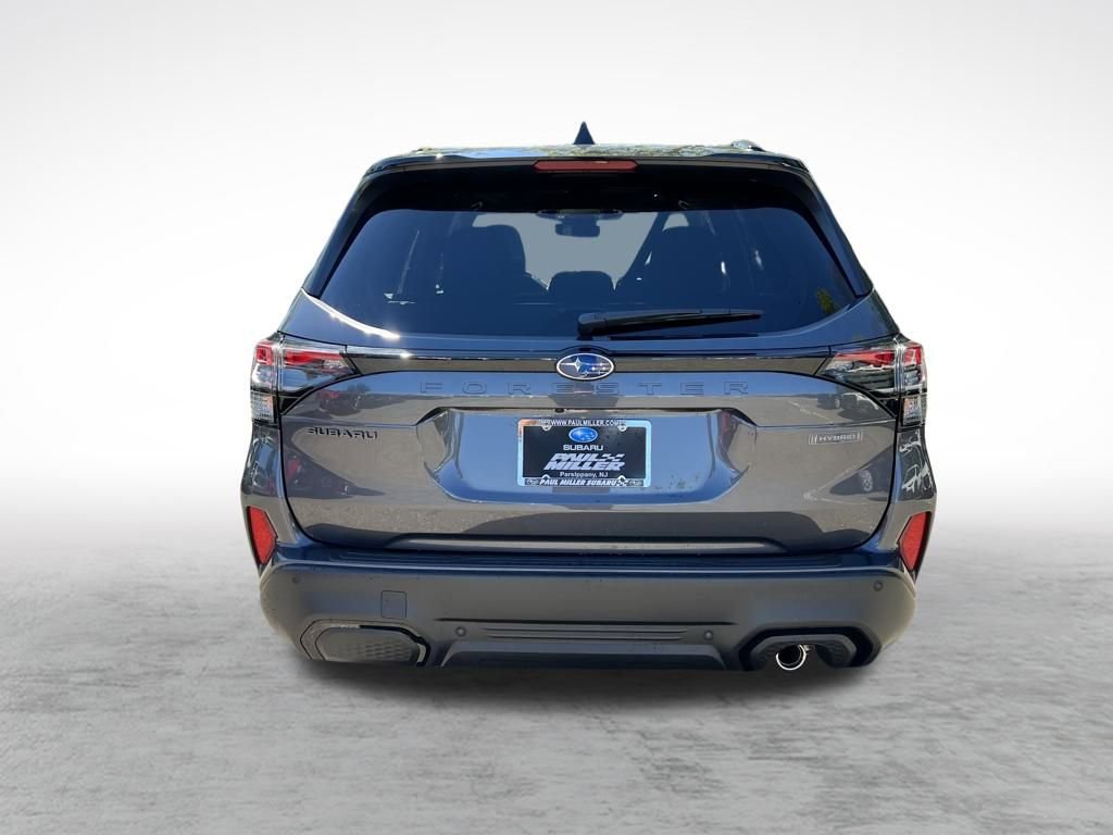 New 2025 Subaru Forester Touring image 5