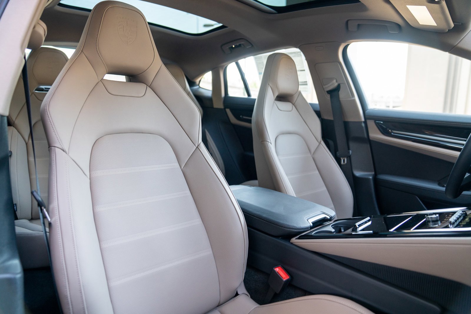 Certified 2025 Porsche Panamera 4 AWD/4WD image 27
