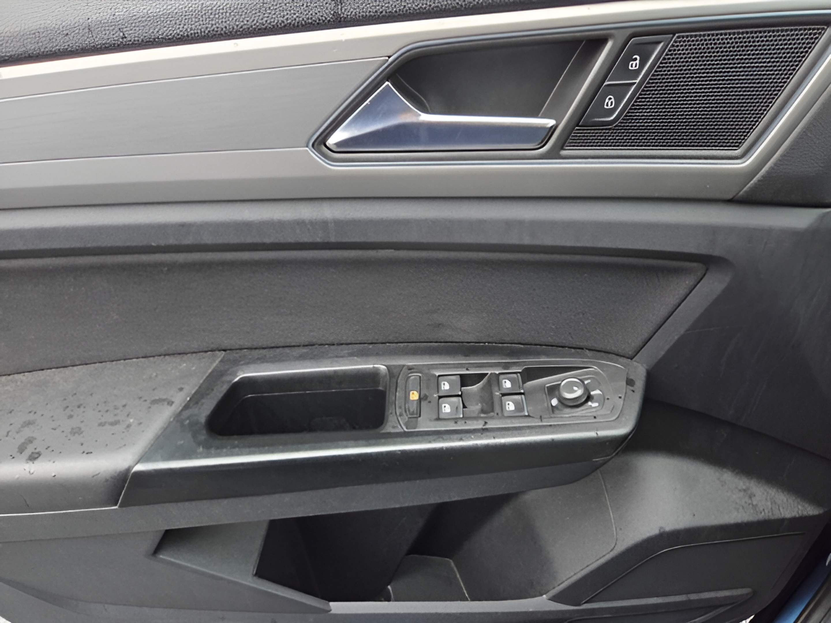 Used 2019 Volkswagen Atlas S FWD image 25