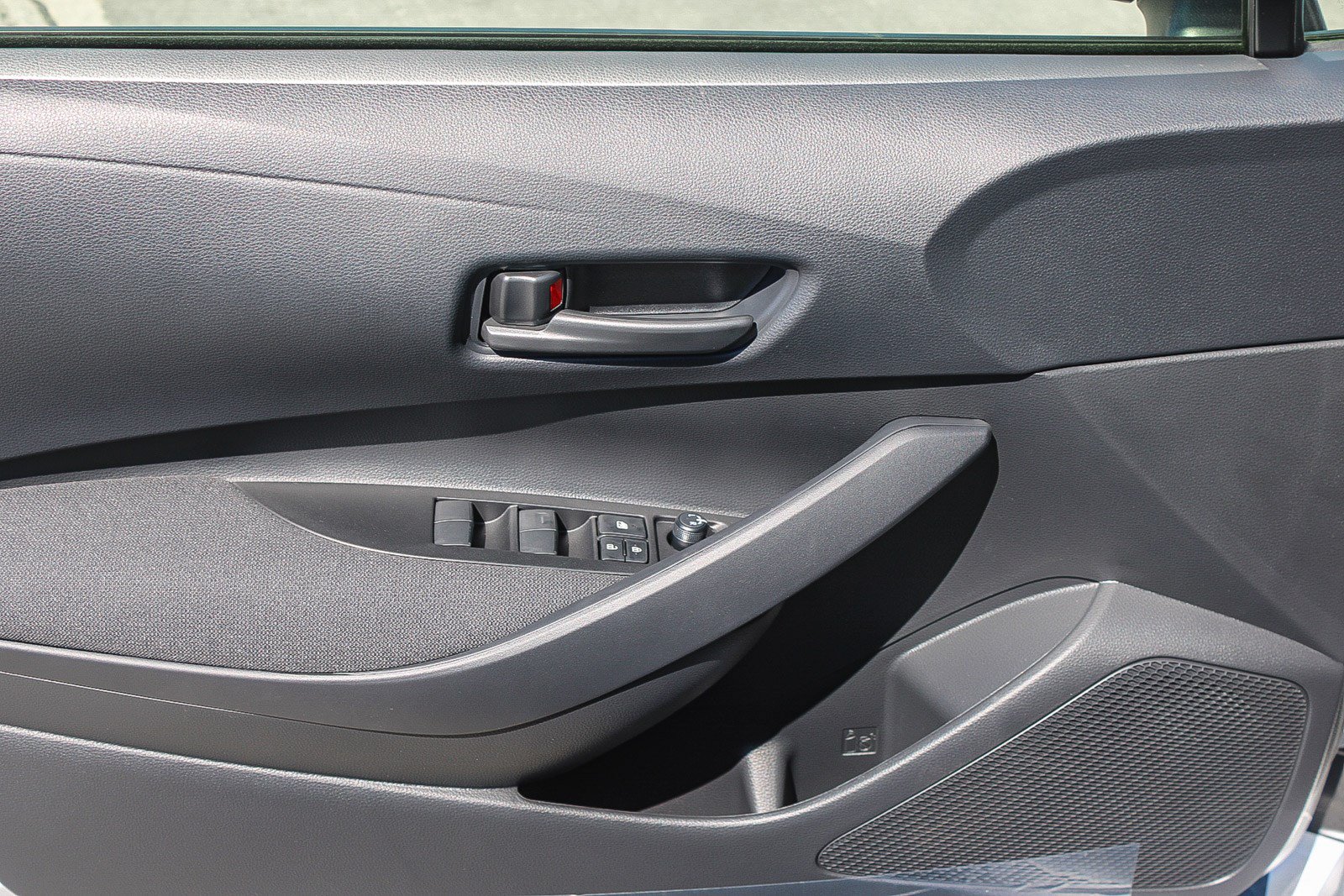 New 2027 Toyota Corolla LE FWD image 23