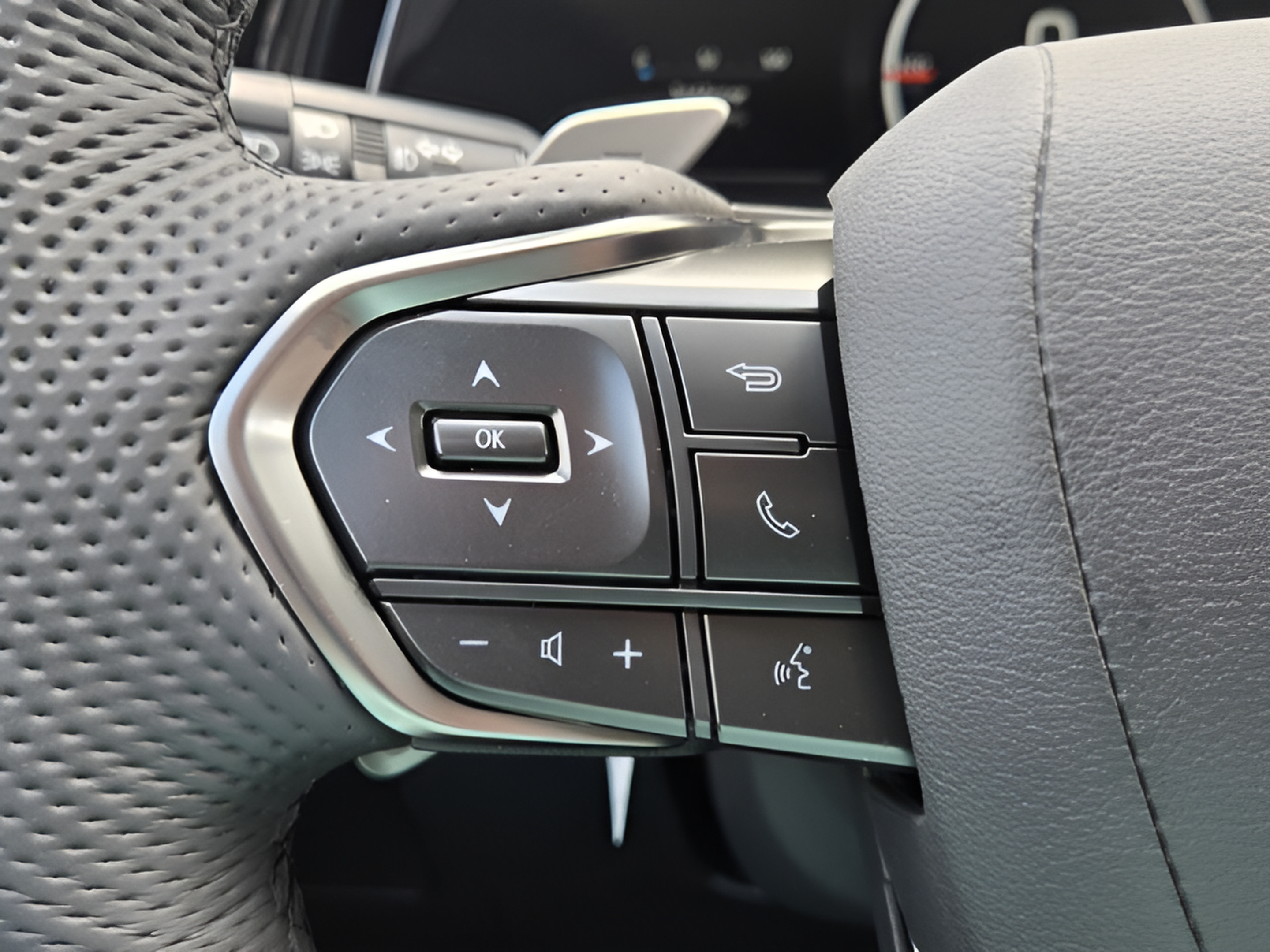 New 2026 Lexus TX 500h AWD image 14