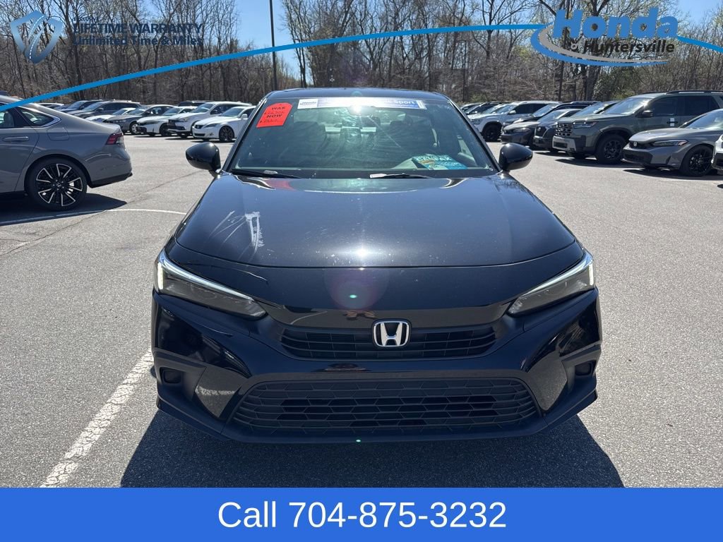 Used 2023 Honda Civic Sport image 2