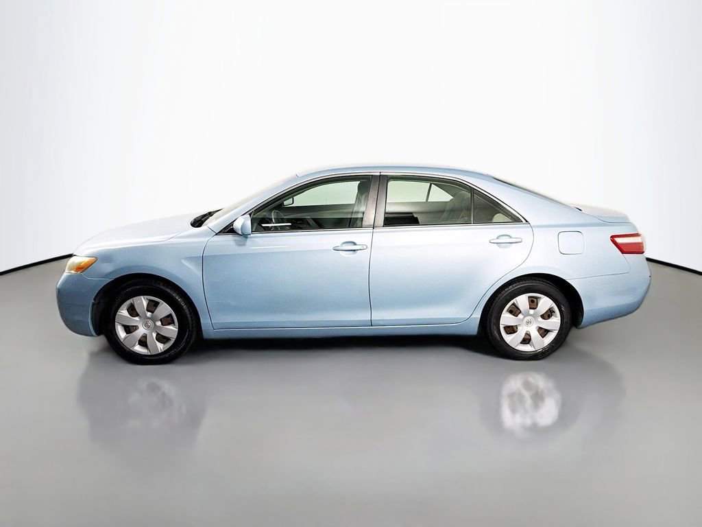 Used 2007 Toyota Camry LE FWD image 4