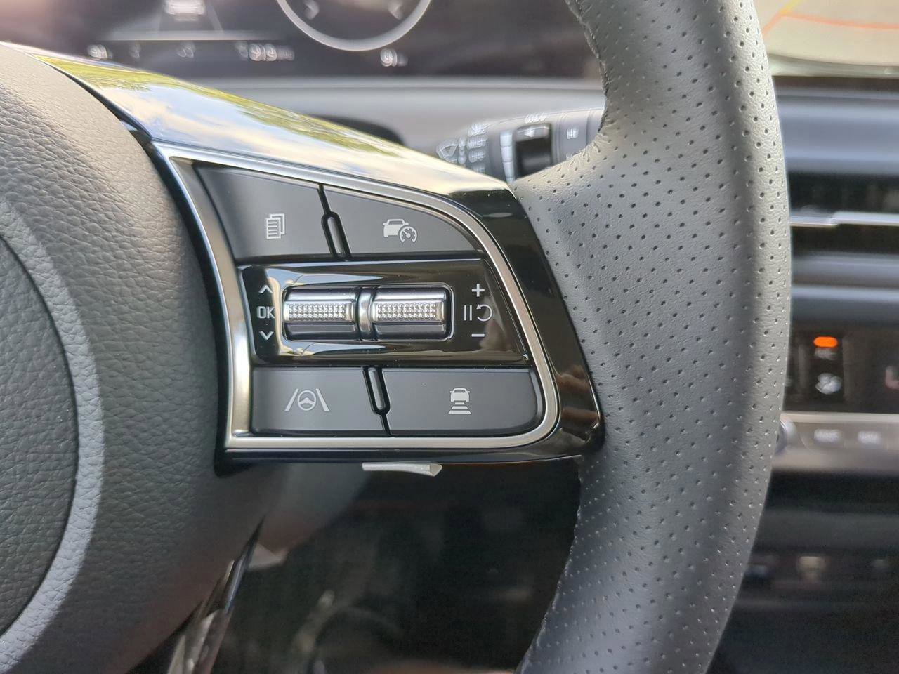 New 2026 Kia Seltos SX w/ SX Sunroof Package image 23