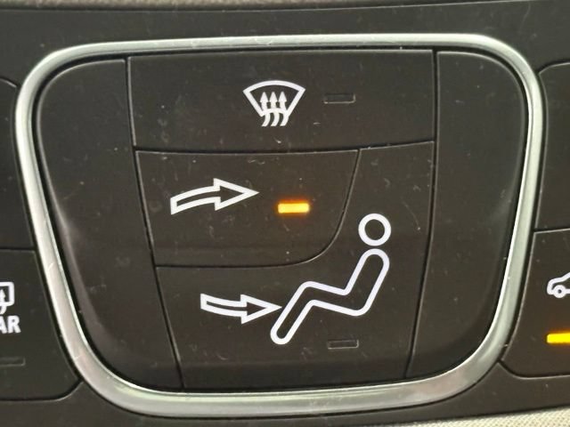 Used 2016 Chevrolet Malibu LT FWD image 27