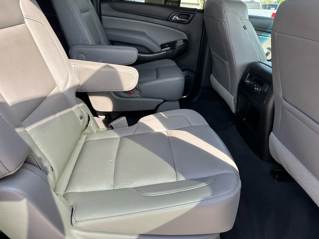 Used 2019 Chevrolet Suburban LT image 23