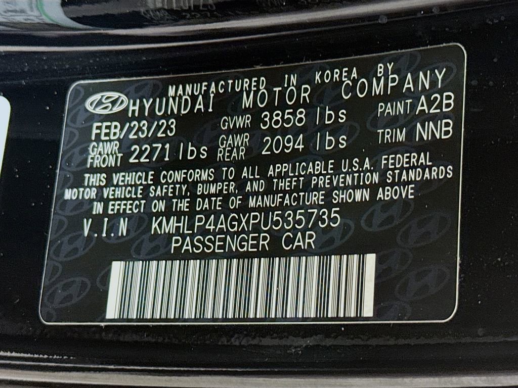 Certified 2023 Hyundai Elantra Limited FWD image 35