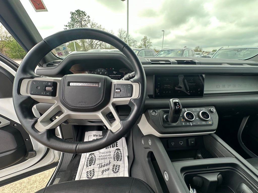Used 2024 Land Rover Defender 110 X-Dynamic SE image 14