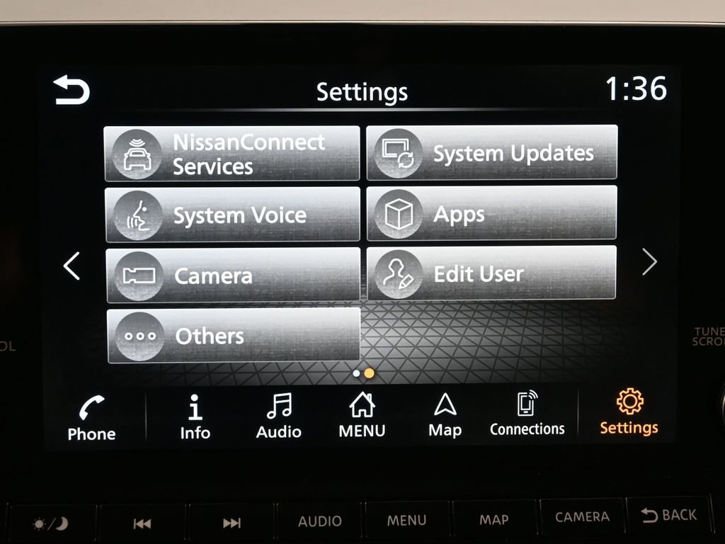 Used 2024 Nissan Pathfinder SL w/ SL Premium Package FWD image 11