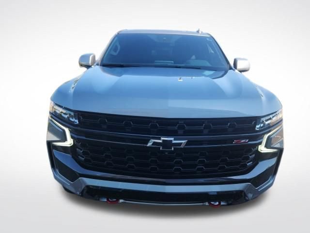 Used 2024 Chevrolet Tahoe Z71 w/ Luxury Package AWD/4WD image 3