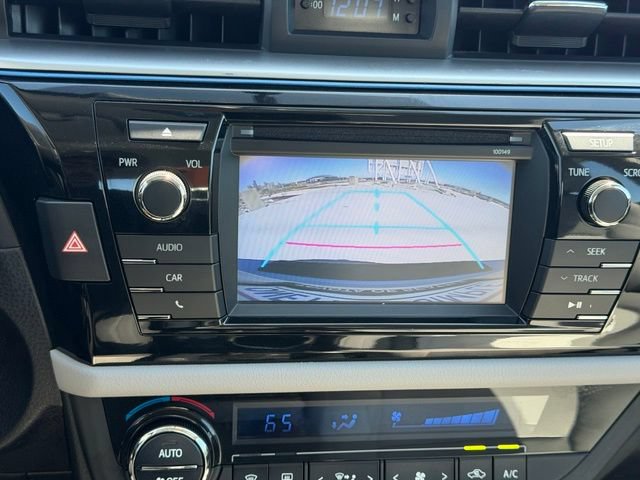 Used 2014 Toyota Corolla LE FWD image 17