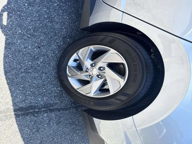 Certified 2025 Hyundai Sonata SE FWD image 12