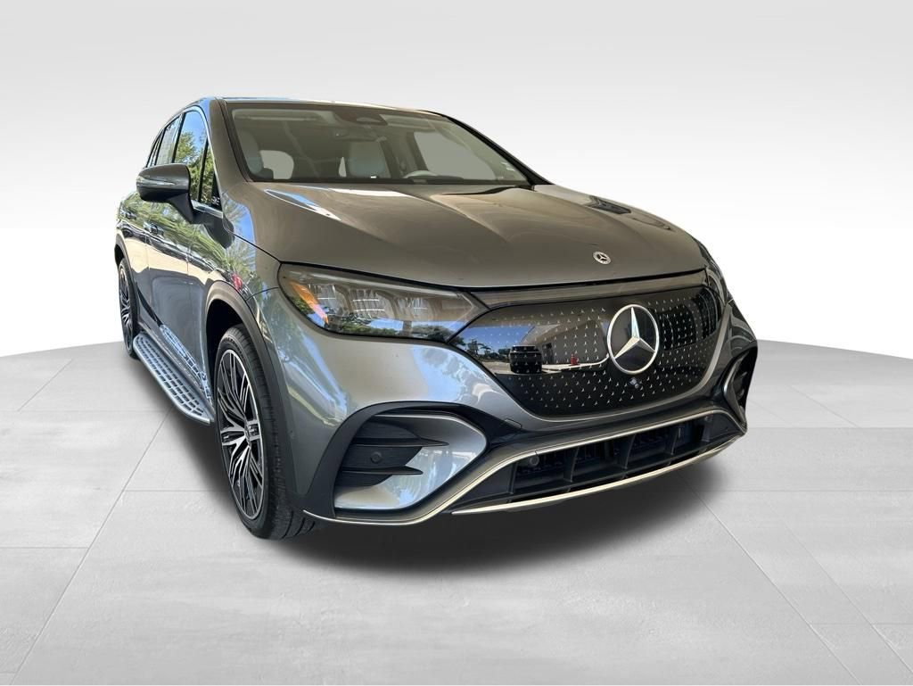 Used 2023 Mercedes-Benz EQE 350+ SUV image 2