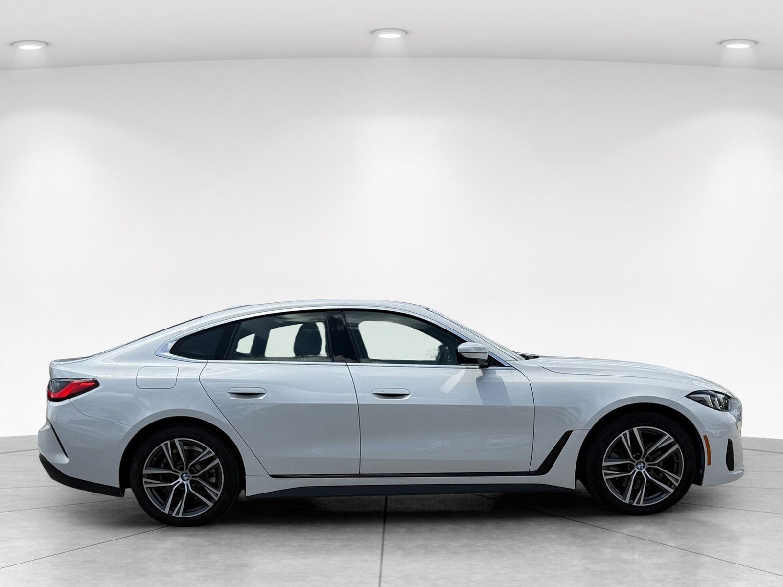 Used 2025 BMW 430i xDrive w/ Premium Package AWD/4WD image 2