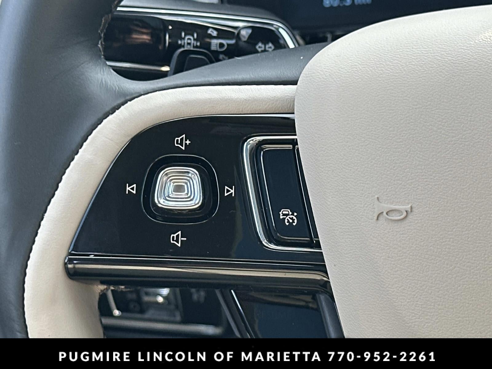 New 2026 Lincoln Corsair Grand Touring w/ Rear Removable Package Tray AWD/4WD image 25