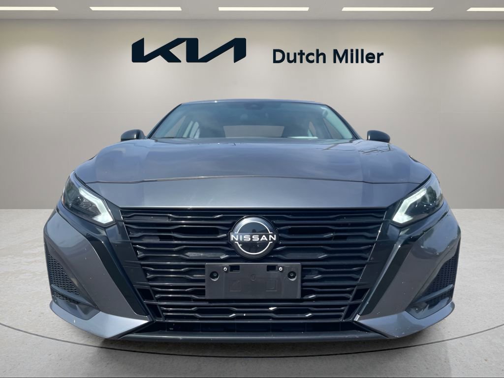 Used 2024 Nissan Altima 2.5 S FWD image 2