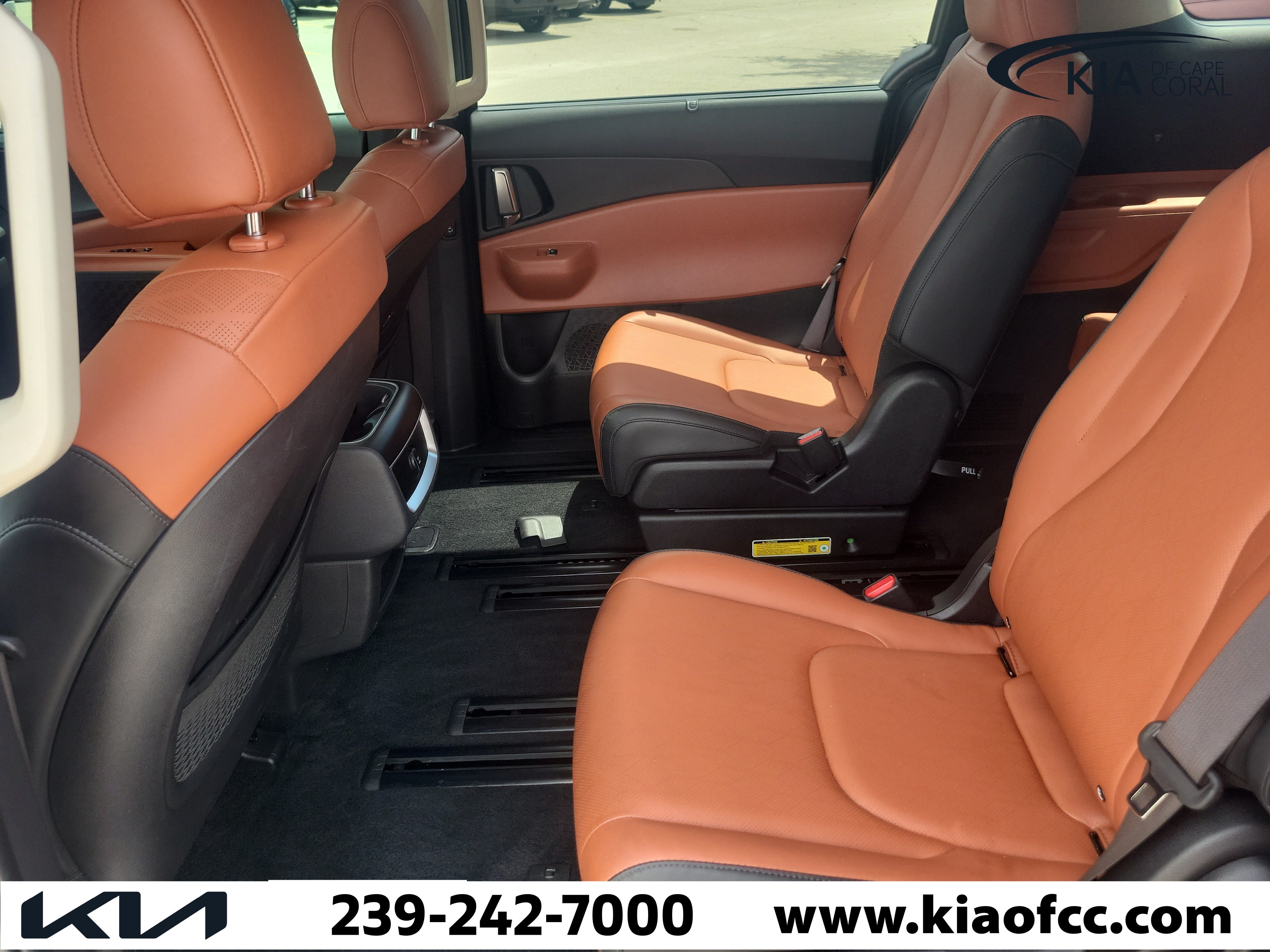 Certified 2025 Kia Carnival EX FWD image 12