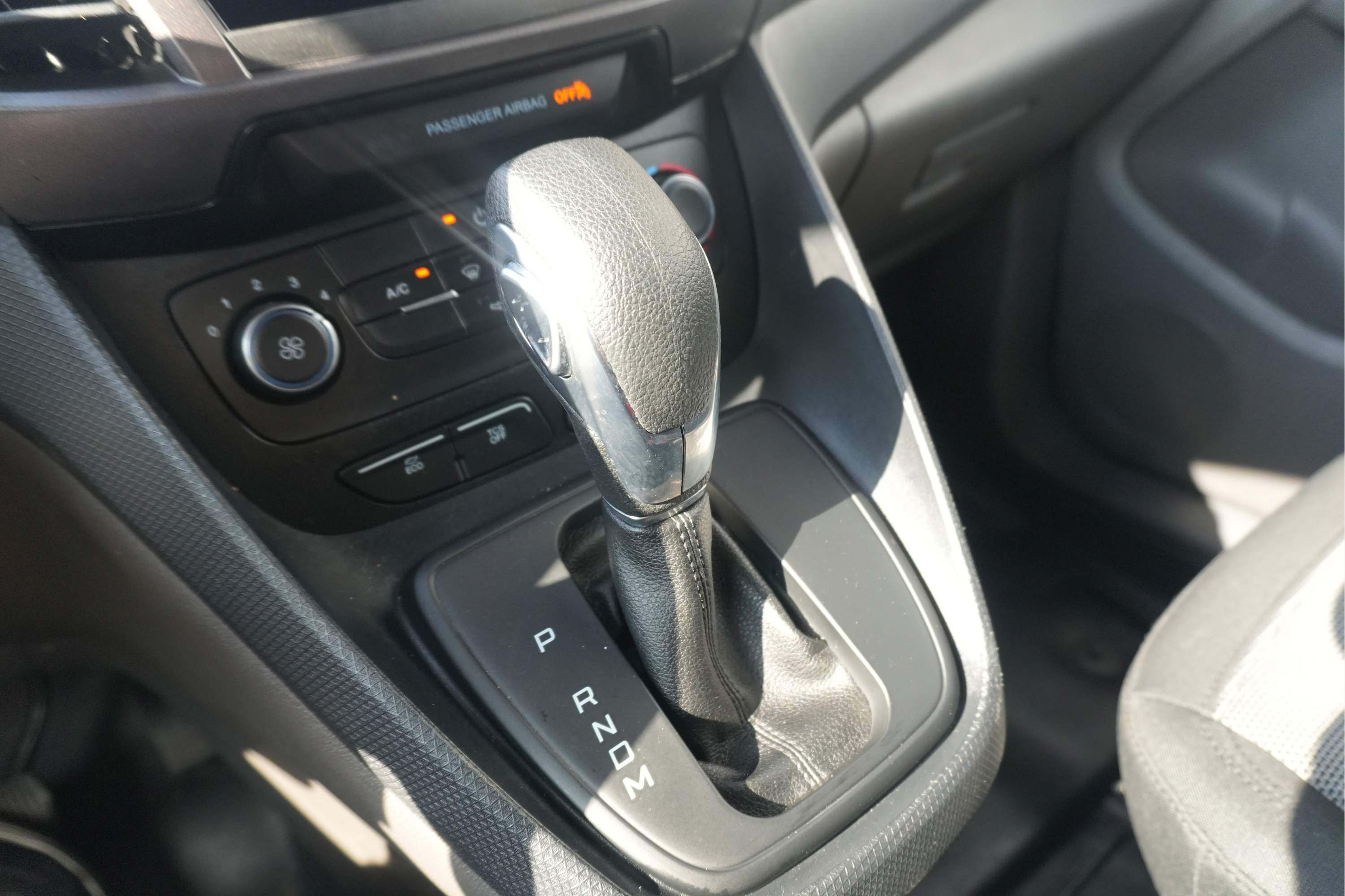 Used 2022 Ford Transit Connect XL FWD image 29