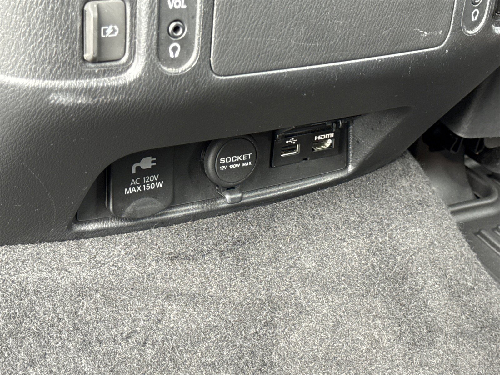 Used 2020 Nissan Armada Platinum w/ Platinum Reserve Package image 15