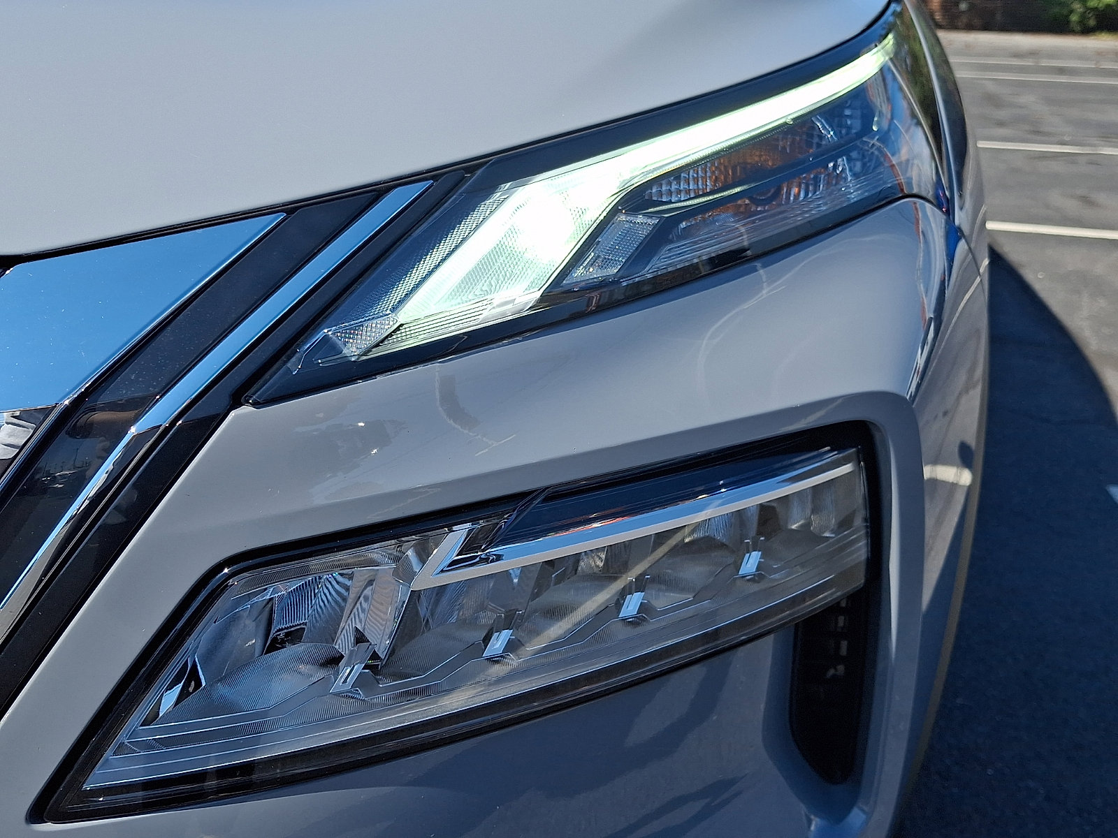 Certified 2023 Nissan Rogue SL w/ SL Premium Package AWD/4WD image 9