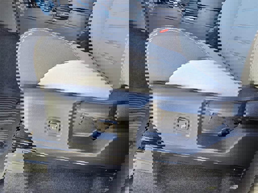 Used 2024 Toyota Tacoma TRD Sport image 13