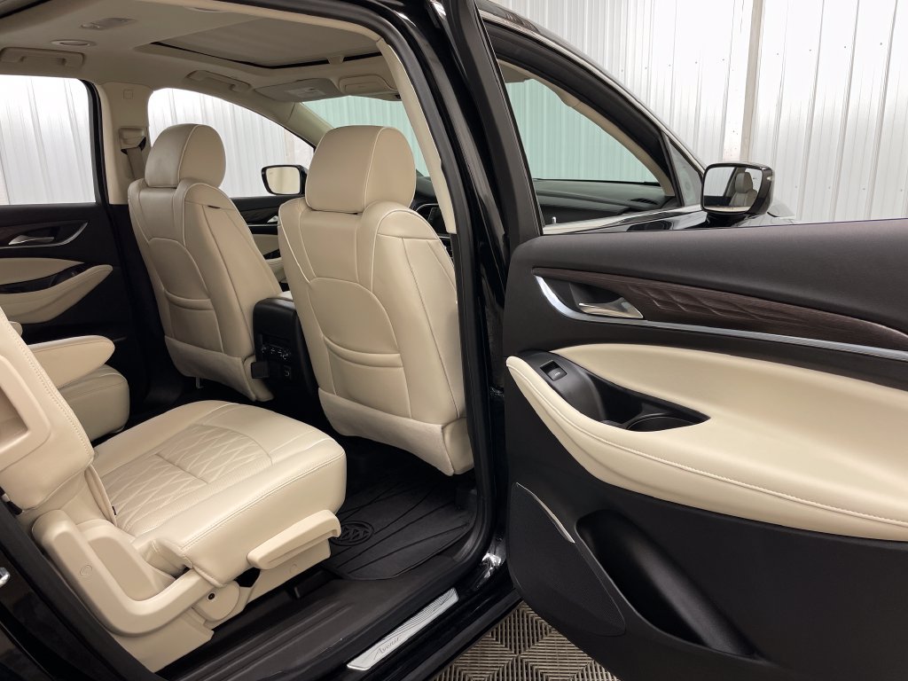 Certified 2022 Buick Enclave Avenir w/ Avenir Technology Package AWD/4WD image 46