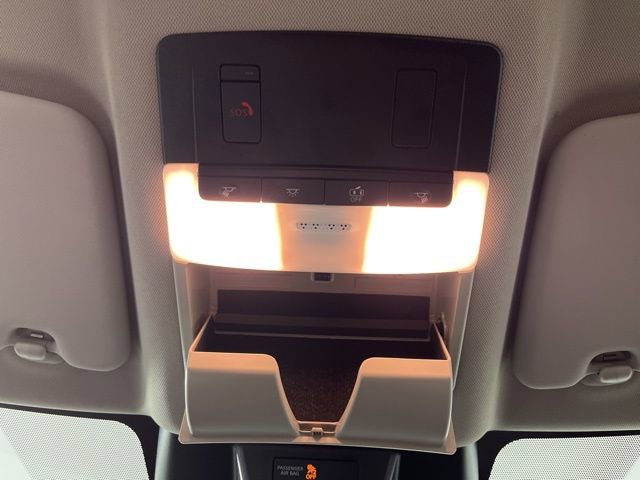 Used 2024 Nissan Rogue SV image 32