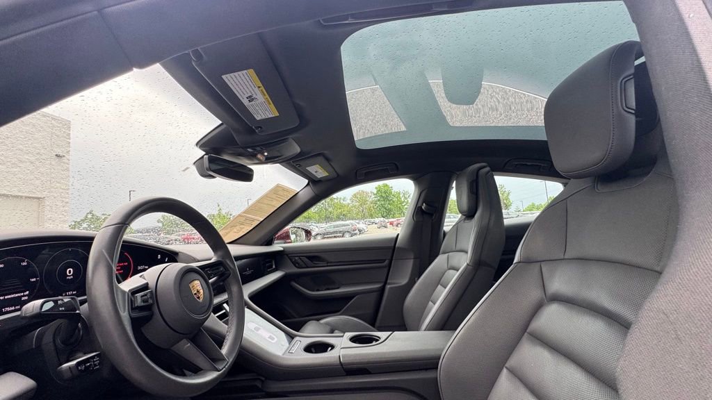 Used 2022 Porsche Taycan 4S AWD/4WD image 18