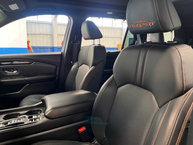 Used 2025 Honda Pilot TrailSport image 23