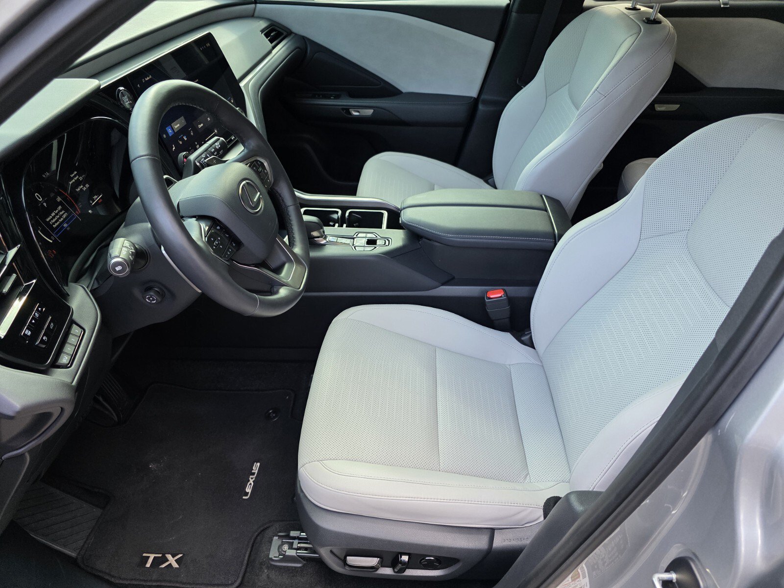 Used 2025 Lexus TX 350 AWD w/ Technology Package image 10
