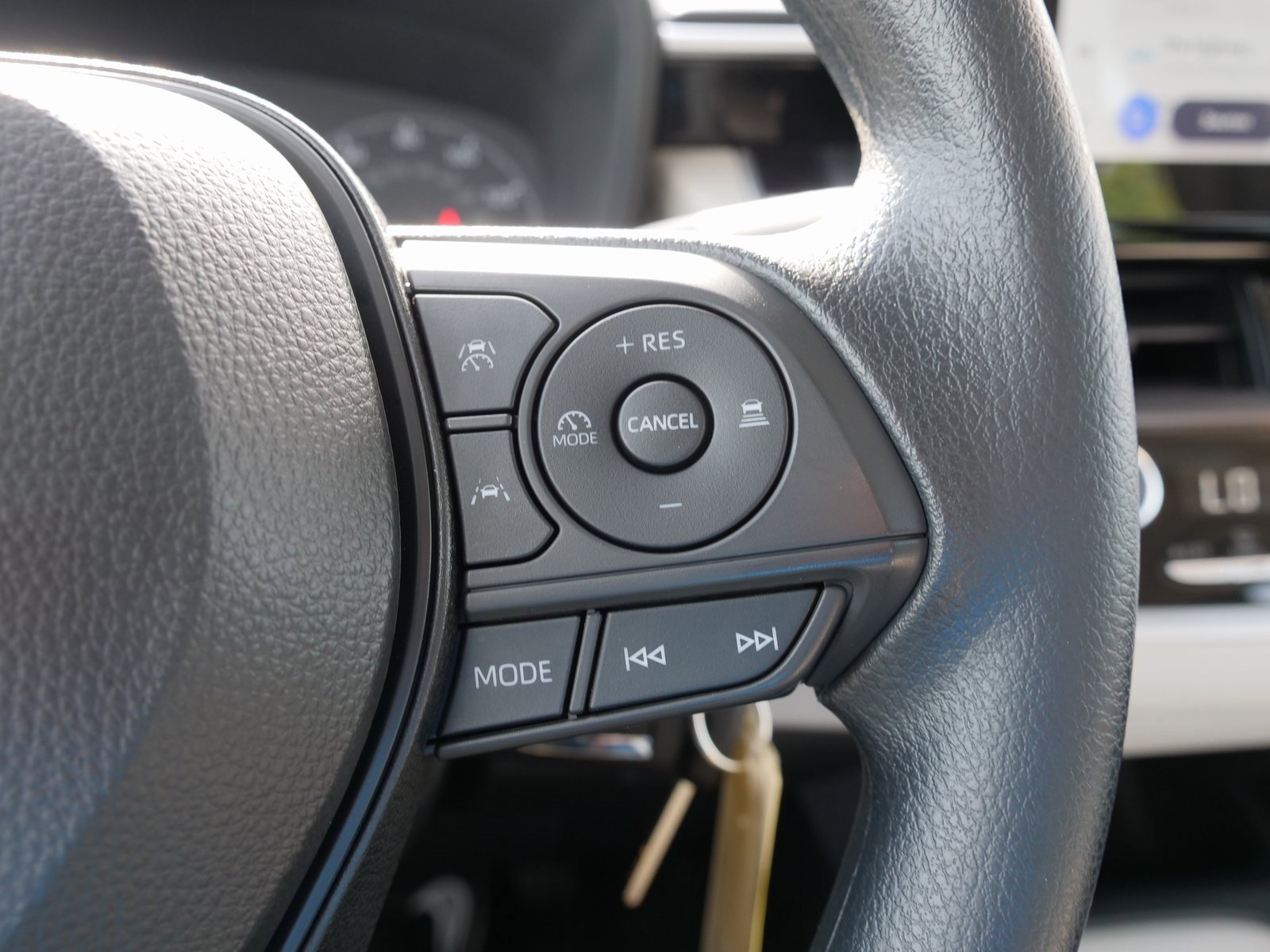 Used 2025 Toyota Corolla LE image 20