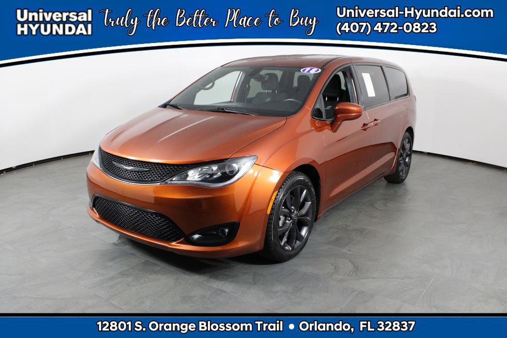 Used 2018 Chrysler Pacifica Touring Plus w/ S Appearance Package image 1