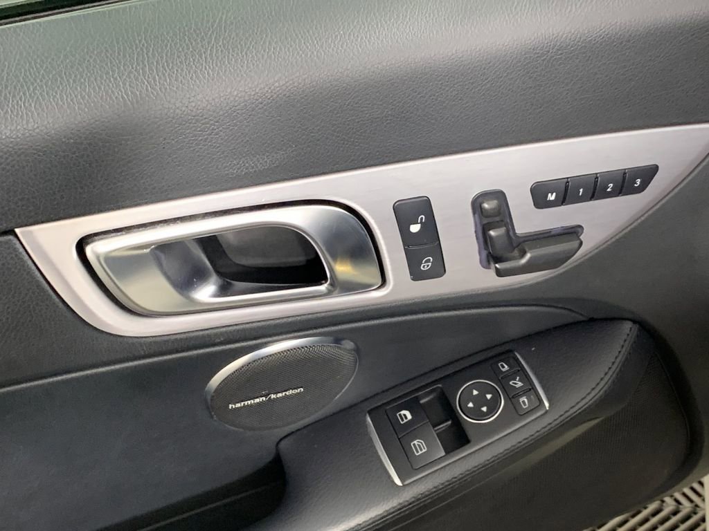 Used 2013 Mercedes-Benz SLK 250 image 16