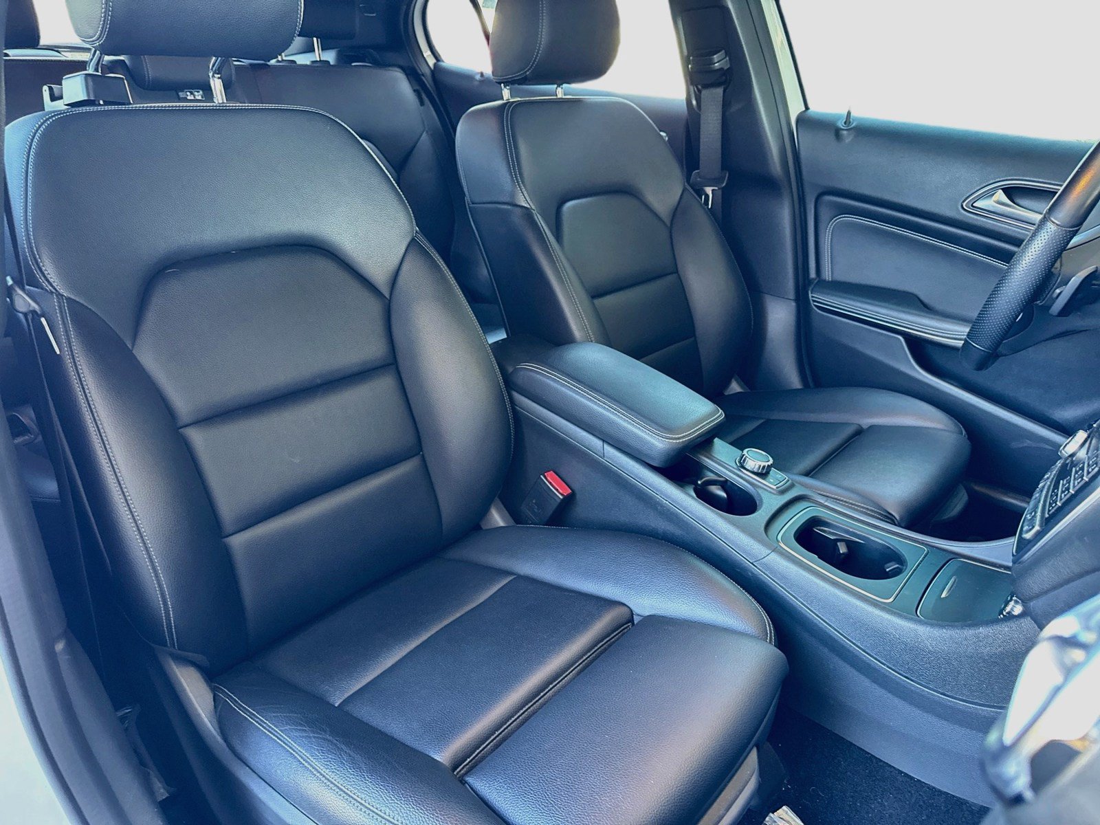 Used 2019 Mercedes-Benz GLA 250 4MATIC image 17