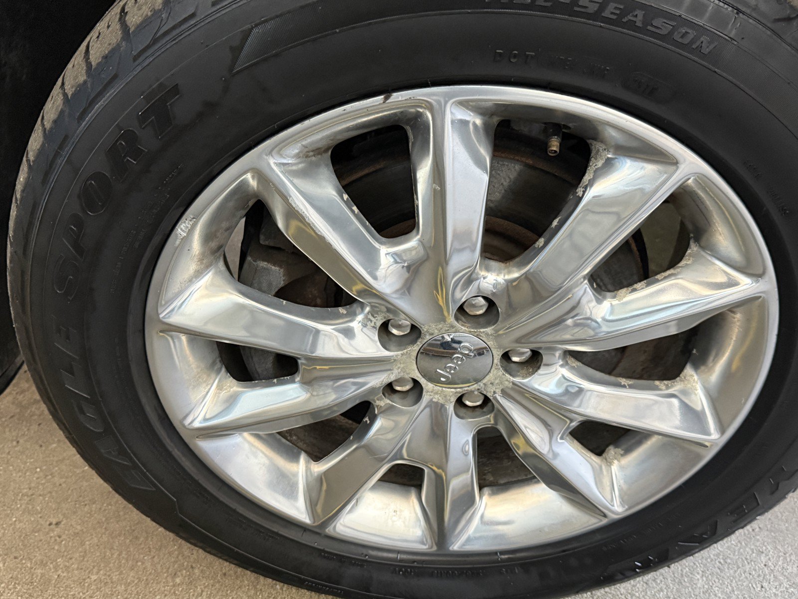 Used 2017 Jeep Cherokee Limited AWD/4WD image 36