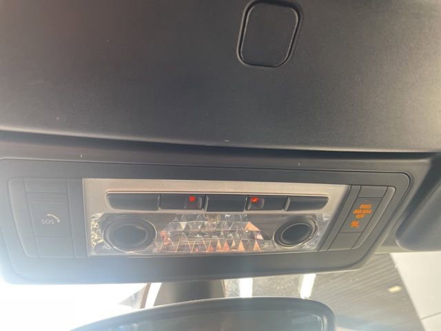 Used 2011 BMW 135i Convertible image 16