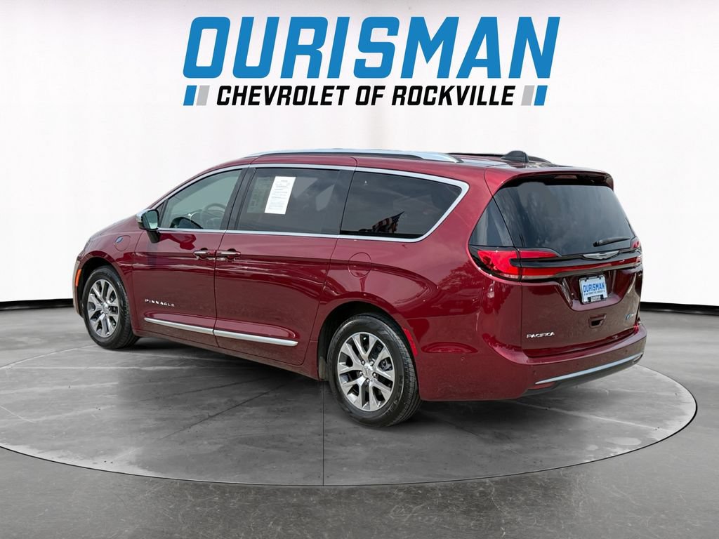 Used 2023 Chrysler Pacifica Pinnacle FWD image 4