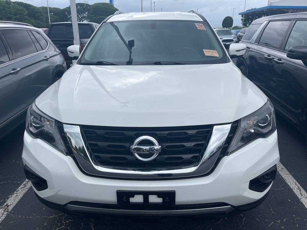 Used 2020 Nissan Pathfinder S image 2