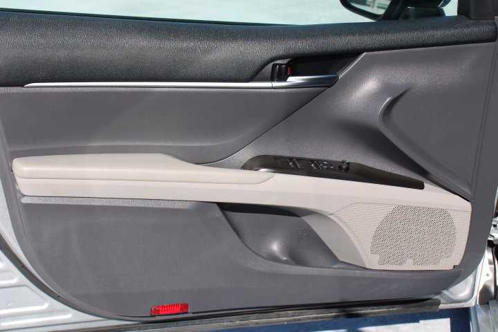 Used 2021 Toyota Camry SE image 10